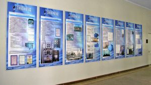 Изготовление информационных стендов из пластика в Рязани