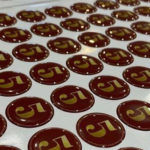 Печать и изготовление значков сувениры в Рязани